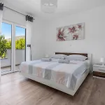Apartman Campo With A Private Pool *