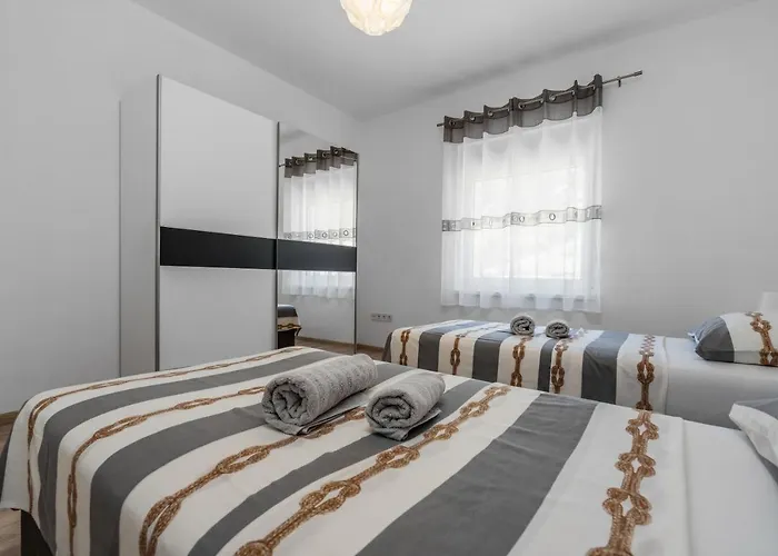 아파트 Campo With A Private Pool *