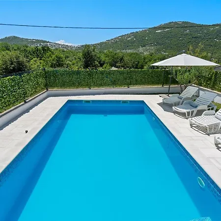 Lägenhet Campo With A Private Pool Dubrava (Split-Dalmatia)