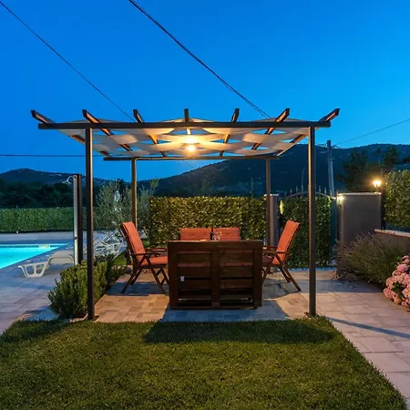 Lägenhet Campo With A Private Pool