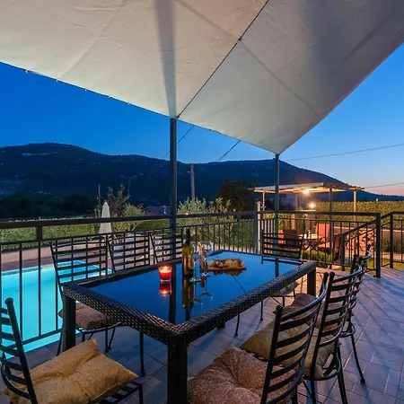 Campo With A Private Pool * Dubrava (Split-Dalmatia)
