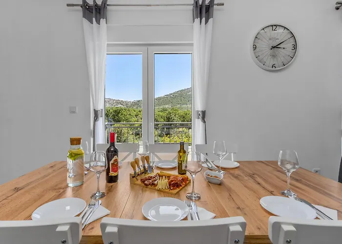 Apartamento Campo With A Private Pool Dubrava (Split-Dalmatia)